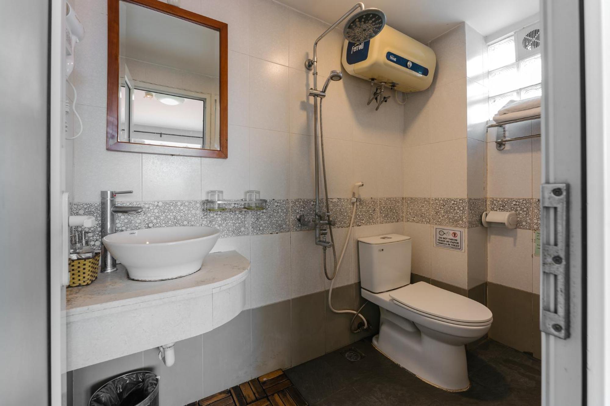 Cheers Hostel Ханой Экстерьер фото
