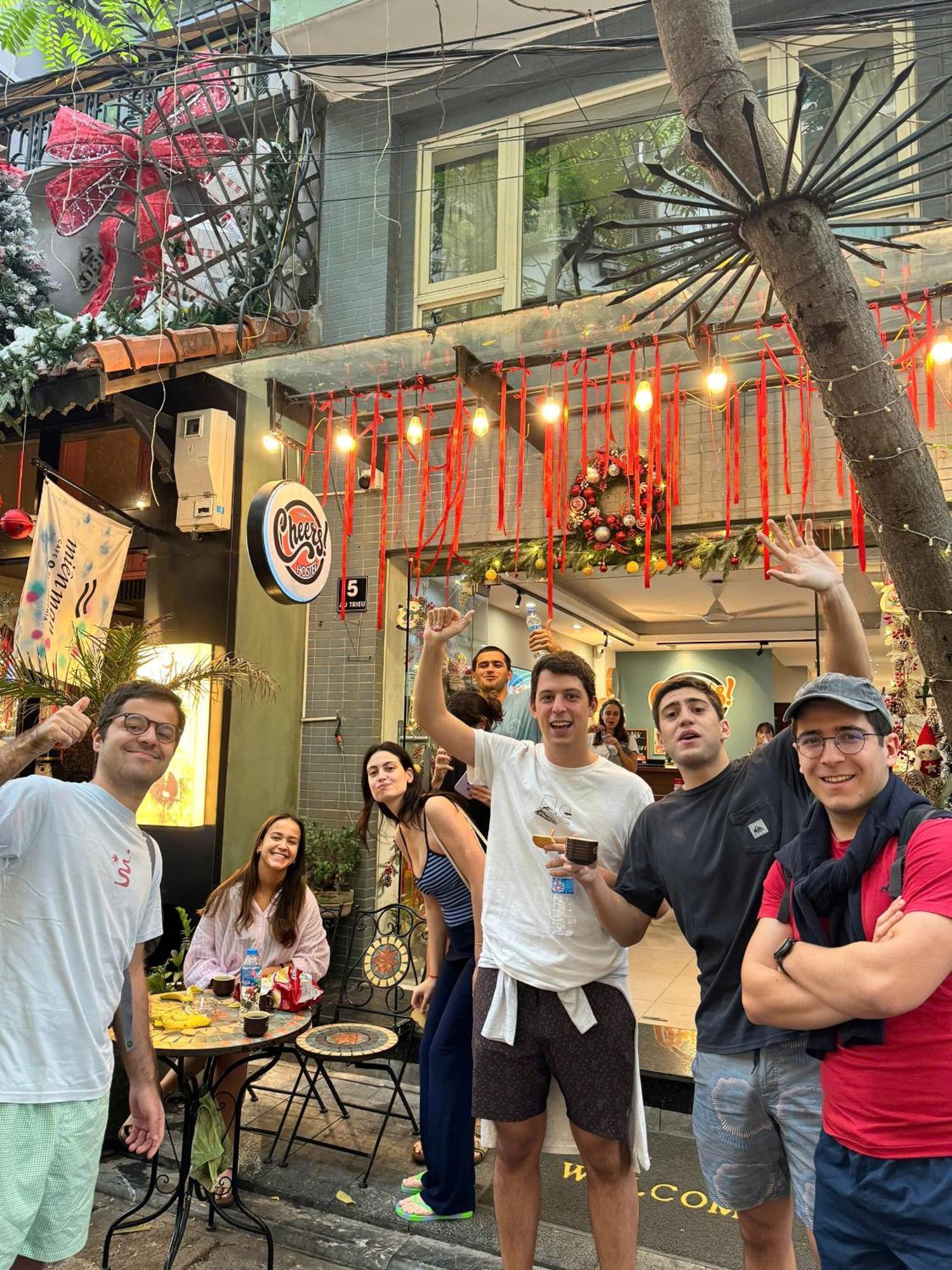 Cheers Hostel Ханой Экстерьер фото